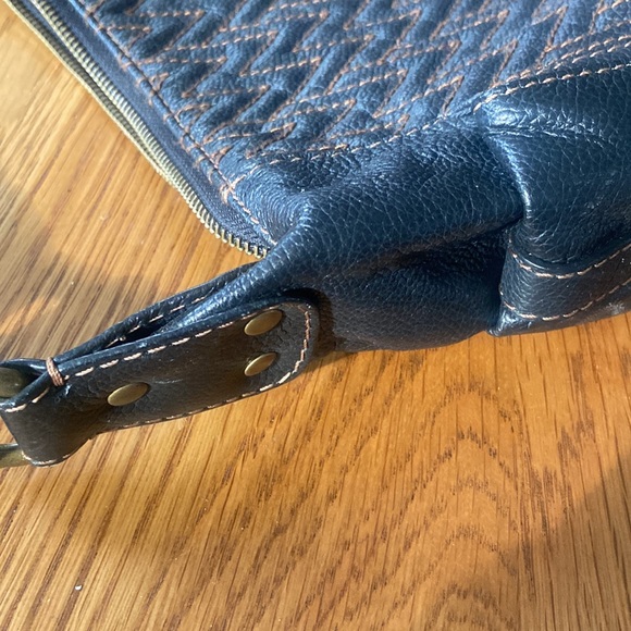 Wilsons Leather Black Shoulder Bag - Picture 11 of 11